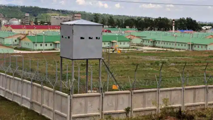 V Rusku vojaci začali strieľať do vlastných. 11 mŕtvych na základni